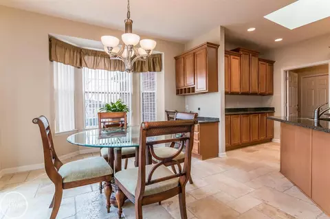 23633 Foxboro, Macomb, MI 48042 photo 10