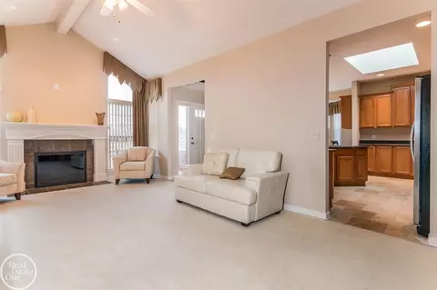 23633 Foxboro, Macomb, MI 48042 photo 7
