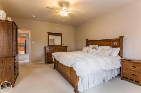 23633 Foxboro, Macomb, MI 48042 photo 16