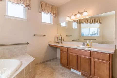 23633 Foxboro, Macomb, MI 48042 photo 21