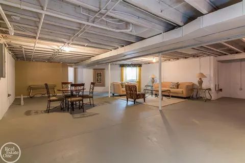 23633 Foxboro, Macomb, MI 48042 photo 25
