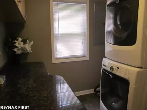 45258 Deneweth, Macomb, MI 48042 photo 15