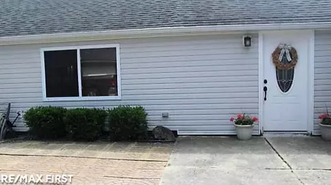 45258 Deneweth, Macomb, MI 48042 photo 24