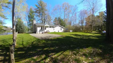 270 Oard, Gladwin, MI 48624 photo 2