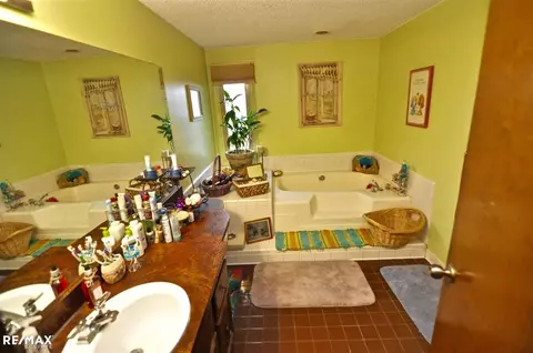 47026 Rosemary, Macomb, MI 48044 photo 13