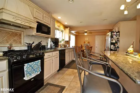 47026 Rosemary, Macomb, MI 48044 photo 7