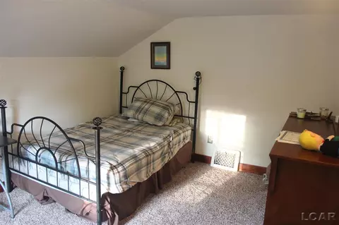 336 Budlong, Adrian, MI 49221 photo 16