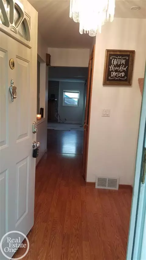 25568 Rusty, Taylor, MI 48180 photo 11