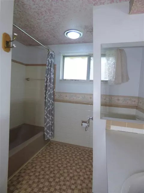 200 E Park, Capac, MI 48014 photo 14
