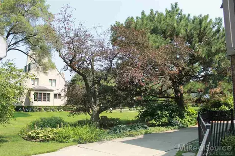 729 Pemberton, Grosse Pointe Park, MI 48230 photo 41