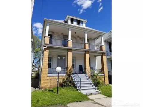 9470 Charest, Hamtramck, MI 48212 photo 2