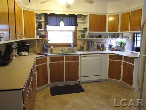2686 Sharon, Adrian, MI 49221 photo 4