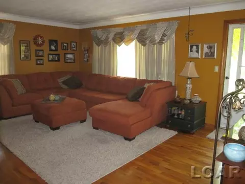 2686 Sharon, Adrian, MI 49221 photo 2
