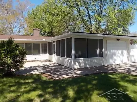 1613 E Sugnet, Midland, MI 48642 photo 1
