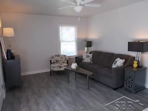 1613 E Sugnet, Midland, MI 48642 photo 3