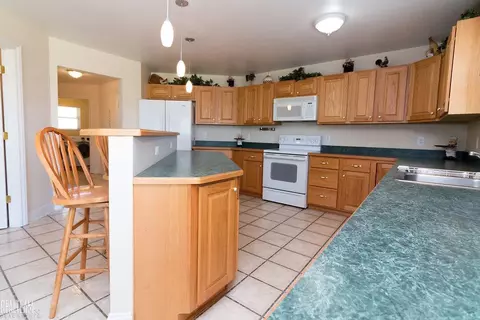 64833 North, Ray, MI 48096 photo 7