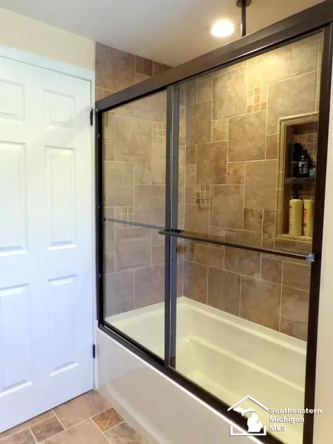 19379 Brandywine, Riverview, MI 48193 photo 28