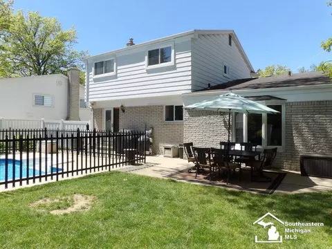 19379 Brandywine, Riverview, MI 48193 photo 5