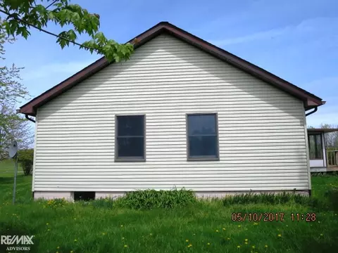 4350 Shutt, Capac, MI 48014 photo 4
