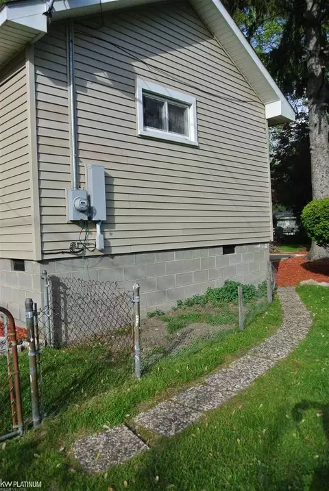 530 State, Algonac, MI 48001 photo 18