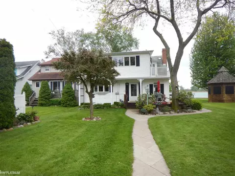 5637 Pointe Tremble, Algonac, MI 48001 photo 2