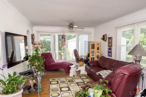 962 Vine, Adrian, MI 49221 photo 13