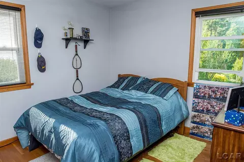 962 Vine, Adrian, MI 49221 photo 24
