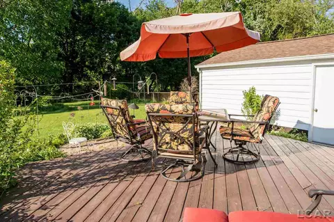 962 Vine, Adrian, MI 49221 photo 12
