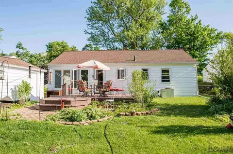 962 Vine, Adrian, MI 49221 photo 10
