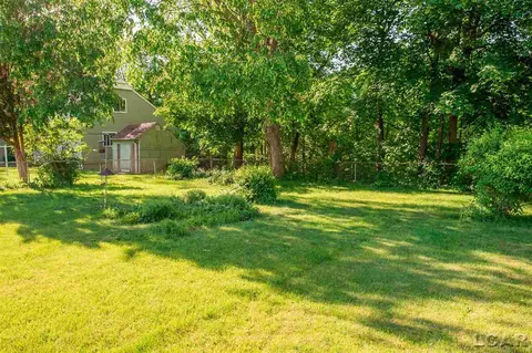 962 Vine, Adrian, MI 49221 photo 6