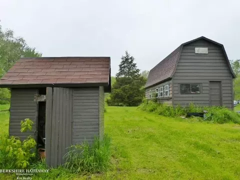 1805 S Bartlett, Saint Clair, MI 48079 photo 27