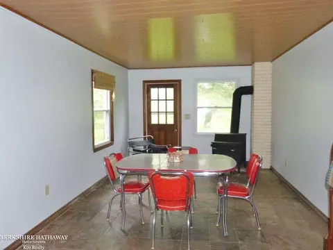 1805 S Bartlett, Saint Clair, MI 48079 photo 16