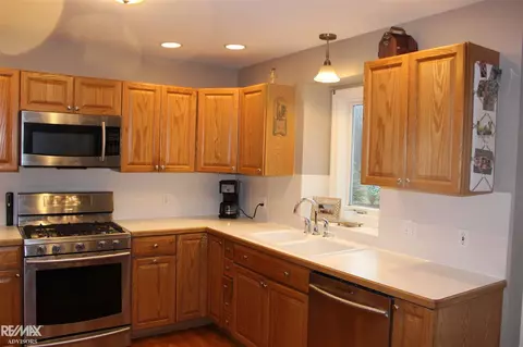 2353 Equestrian, Saint Clair, MI 48079 photo 9