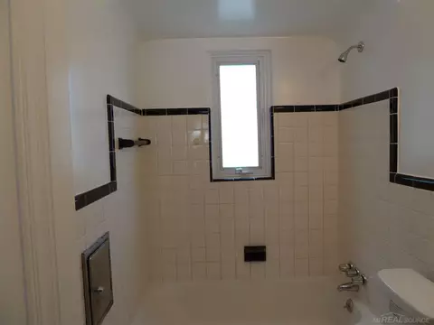17100 Stephens, Eastpointe, MI 48021 photo 8