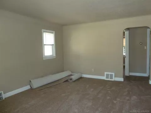 17100 Stephens, Eastpointe, MI 48021 photo 5