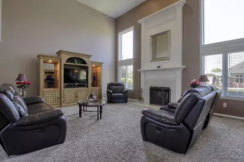 20925 Addison, Macomb, MI 48044 photo 4