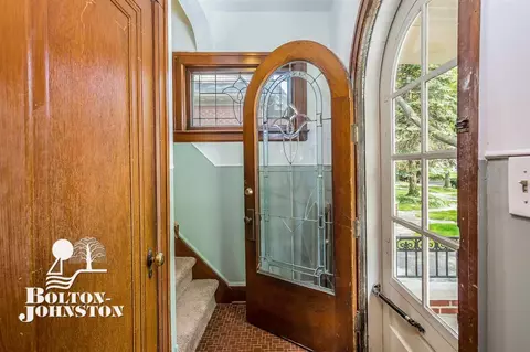 855 Saint Clair, Grosse Pointe, MI 48230 photo 4
