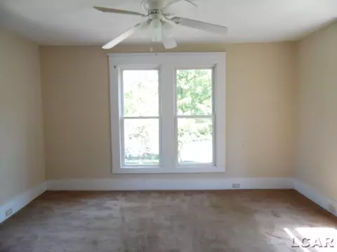 118 E Hunt, Adrian, MI 49221 photo 12