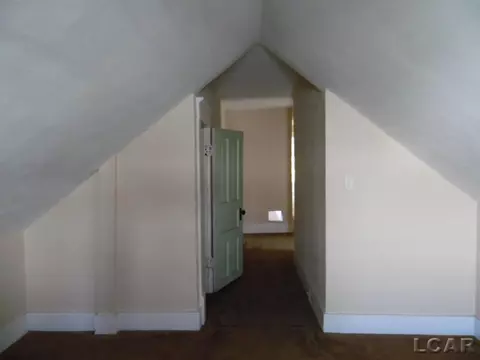 118 E Hunt, Adrian, MI 49221 photo 9
