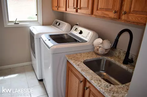 54821 Cabrillo, Macomb, MI 48042 photo 18