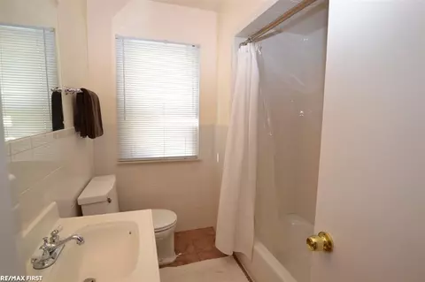 635 Hudson, Clawson, MI 48017 photo 14