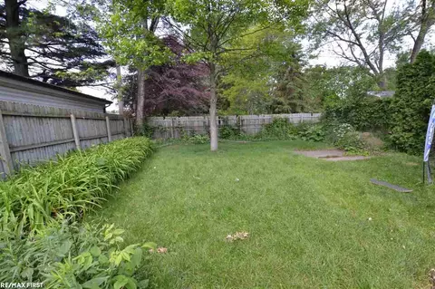 635 Hudson, Clawson, MI 48017 photo 8