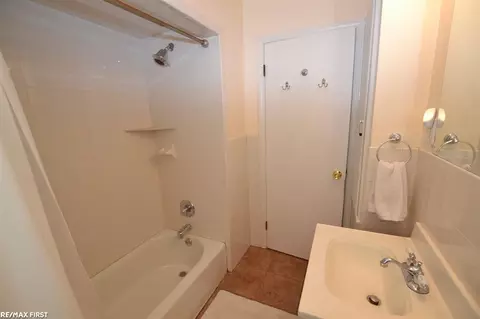 635 Hudson, Clawson, MI 48017 photo 15