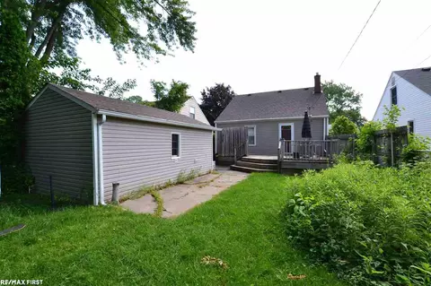 635 Hudson, Clawson, MI 48017 photo 6