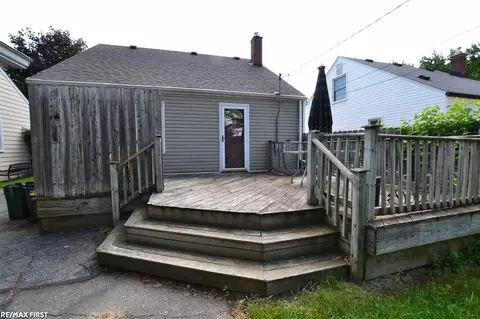 635 Hudson, Clawson, MI 48017 photo 5