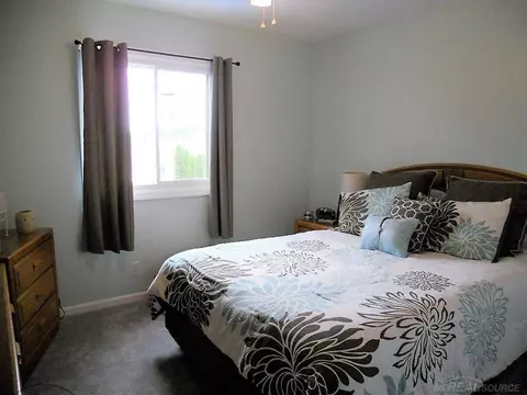 49082 Deerfield, Macomb Twp, MI 48044 photo 38