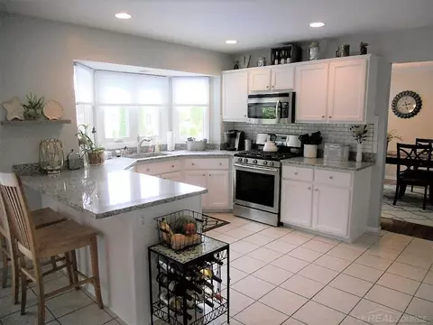 49082 Deerfield, Macomb Twp, MI 48044 photo 18