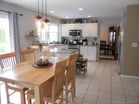 49082 Deerfield, Macomb Twp, MI 48044 photo 25