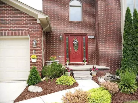 49082 Deerfield, Macomb Twp, MI 48044 photo 2