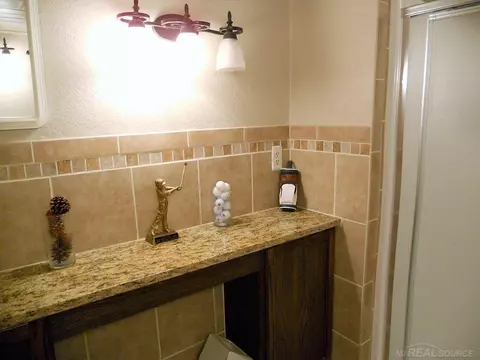 49082 Deerfield, Macomb Twp, MI 48044 photo 47